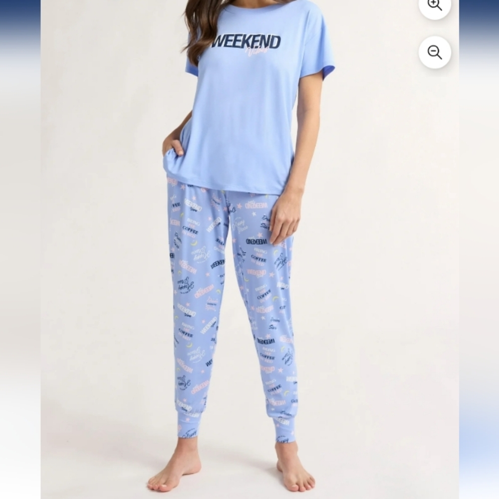 Women's Weekend Blue Sleep Tee & Joggers Pajama Set  Various Sizes NWT - Picture 2 of 15